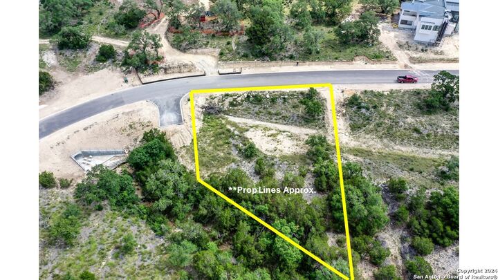 Property Photo:  24315 Tres Arroyos  TX 78255 