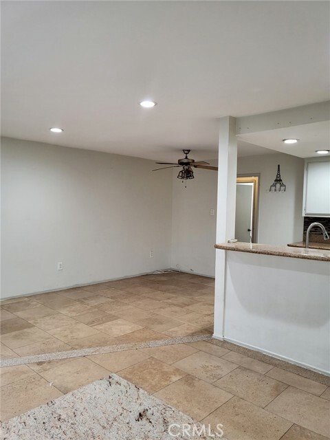 Property Photo:  10730 New Haven Street 3  CA 91352 