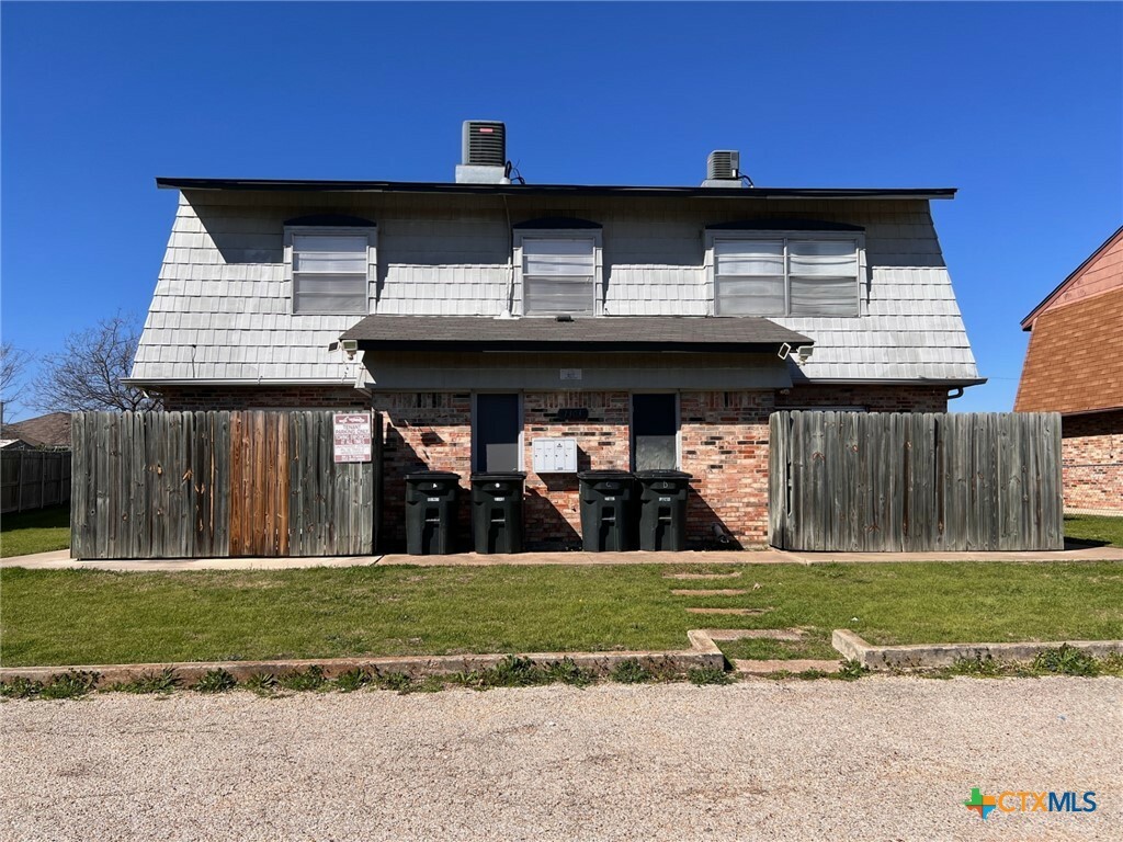 Property Photo: 1303 Wales Drive D TX 76549