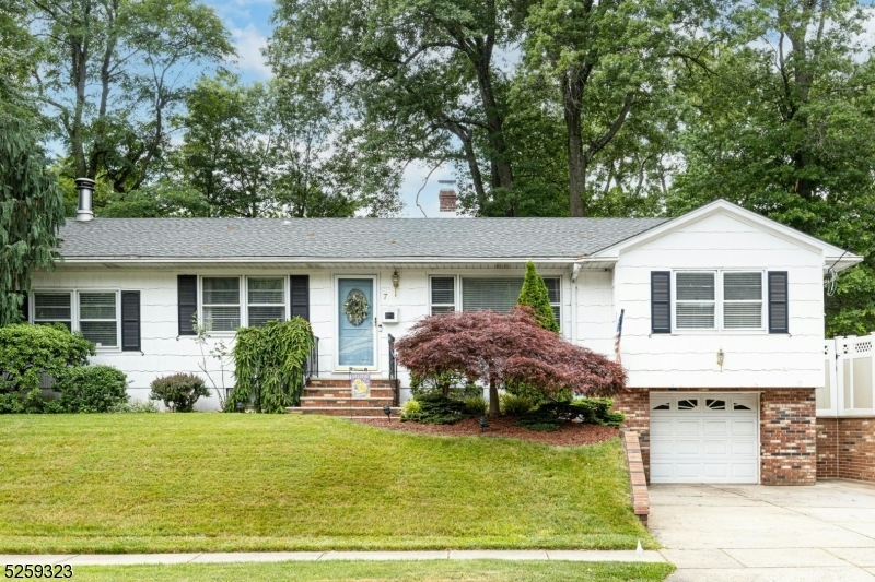 Property Photo:  7 Westfield Rd  NJ 07023 