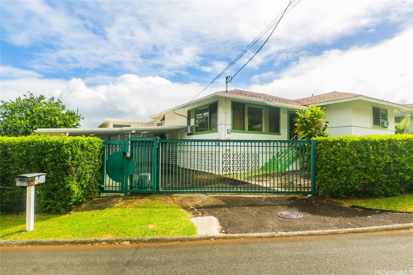 1386 Akalani Loop  Kailua HI 96734 photo