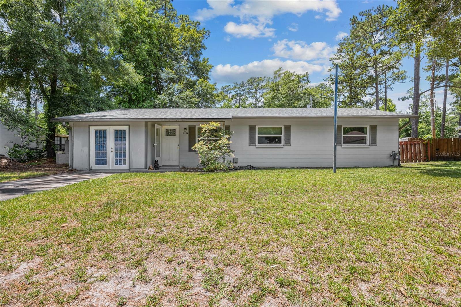 Property Photo:  4002 NW 31st Terrace  FL 32605 