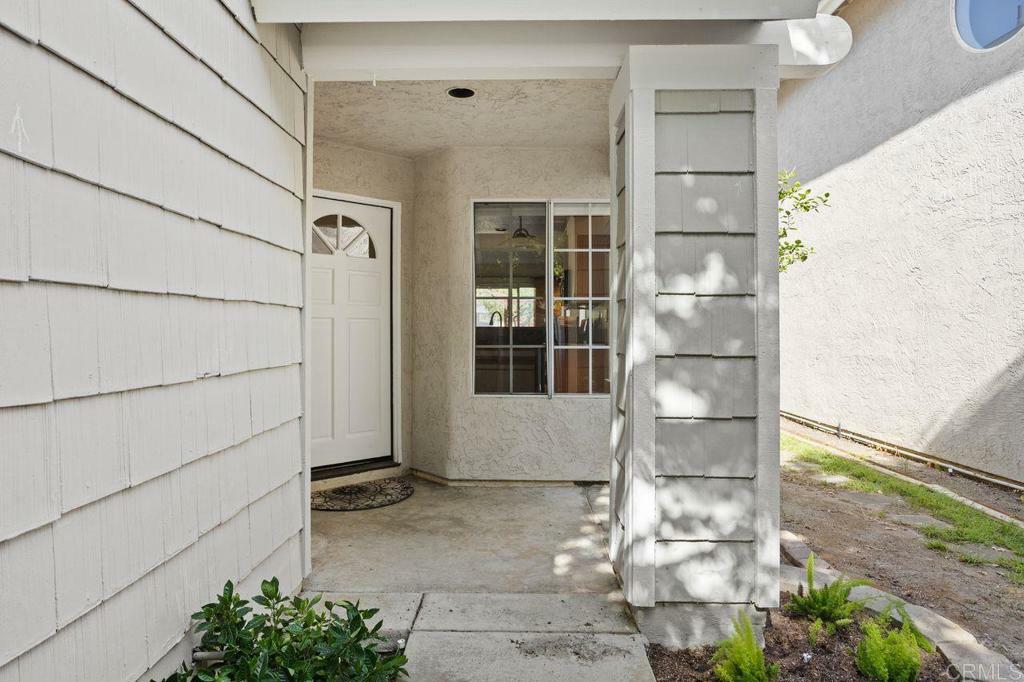 Property Photo:  6808 Via Marinero  CA 92009 