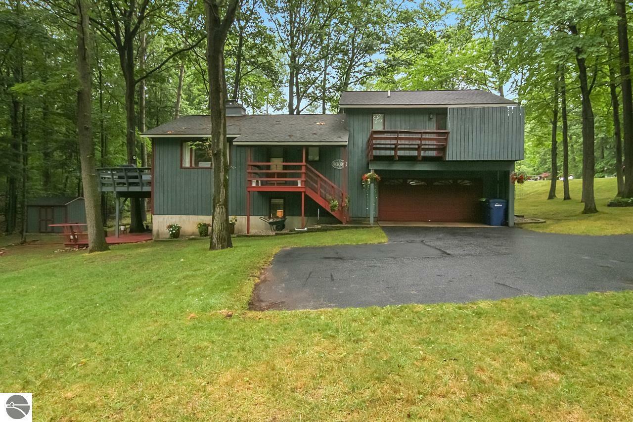 Property Photo:  534 W Oak Ridge Drive  MI 49686 