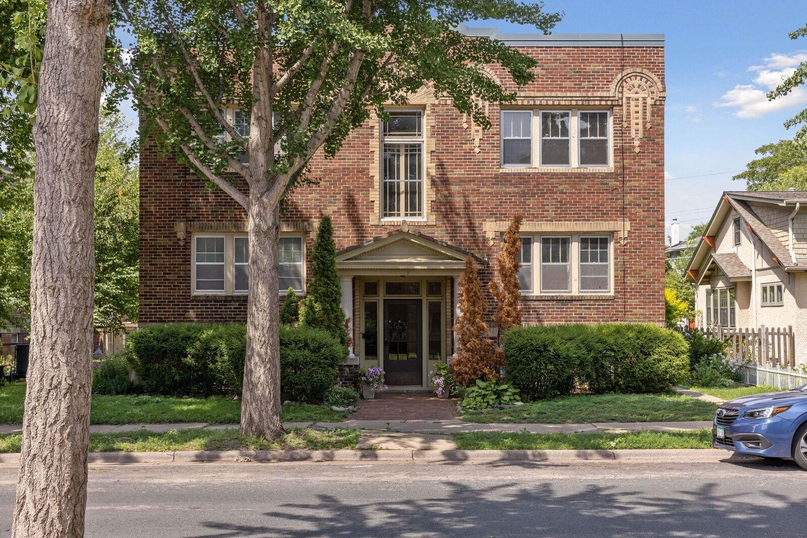 Property Photo:  3428 Emerson Avenue S 11  MN 55408 