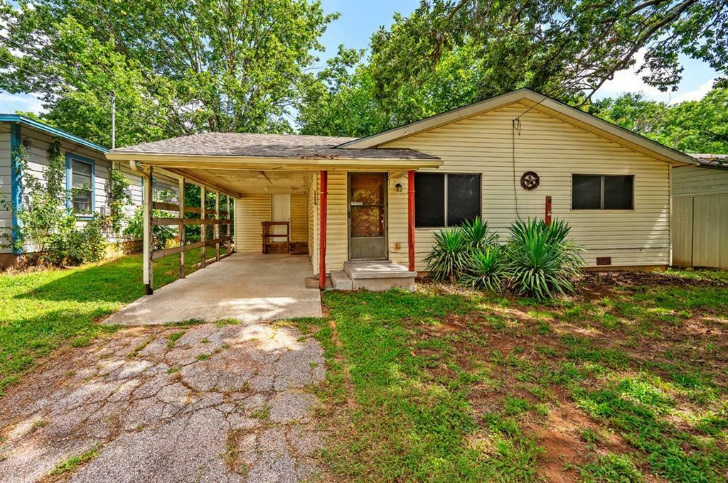 Property Photo:  1027 W Star Street  TX 75020 