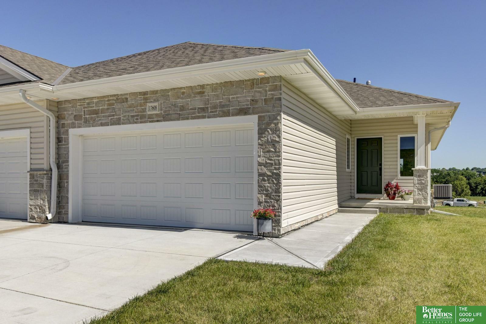 Property Photo:  17603 Robin Drive  NE 68136 