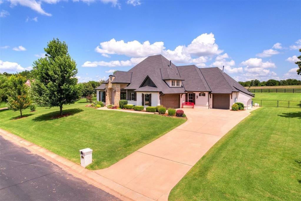 Property Photo:  2408 Crestwood Drive  OK 73049 