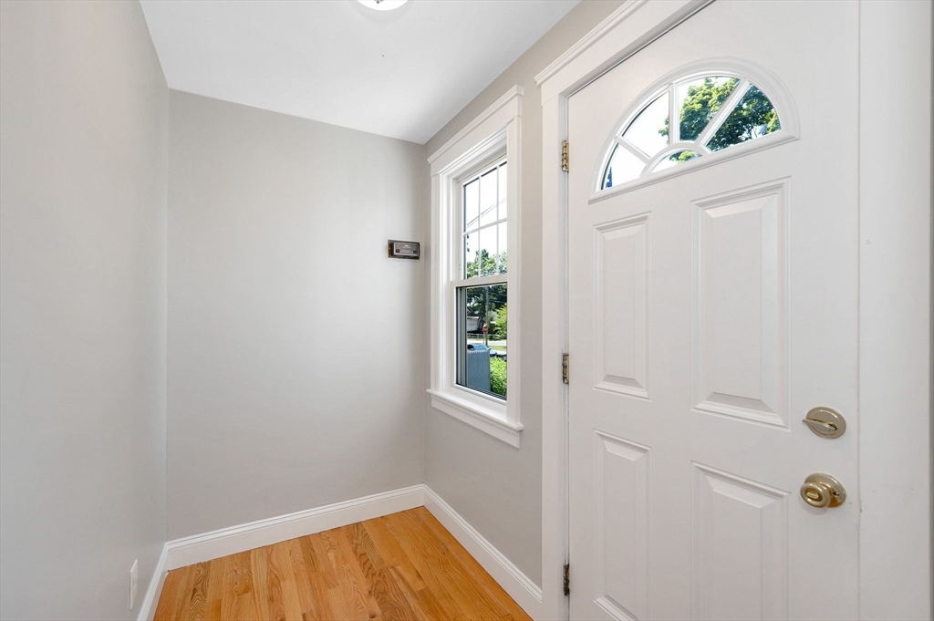 Property Photo:  15 Walnut Ave  MA 01845 