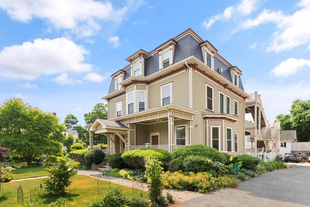 Property Photo:  227 Mountain Avenue 1  MA 02148 