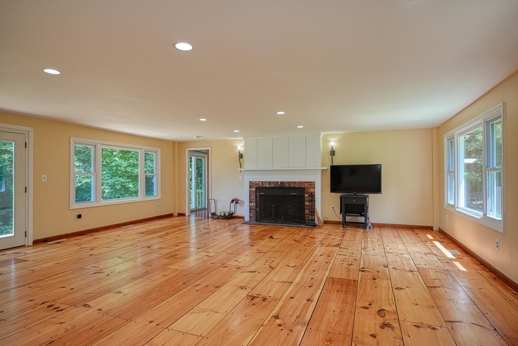 Property Photo:  20 Morse St  MA 01581 