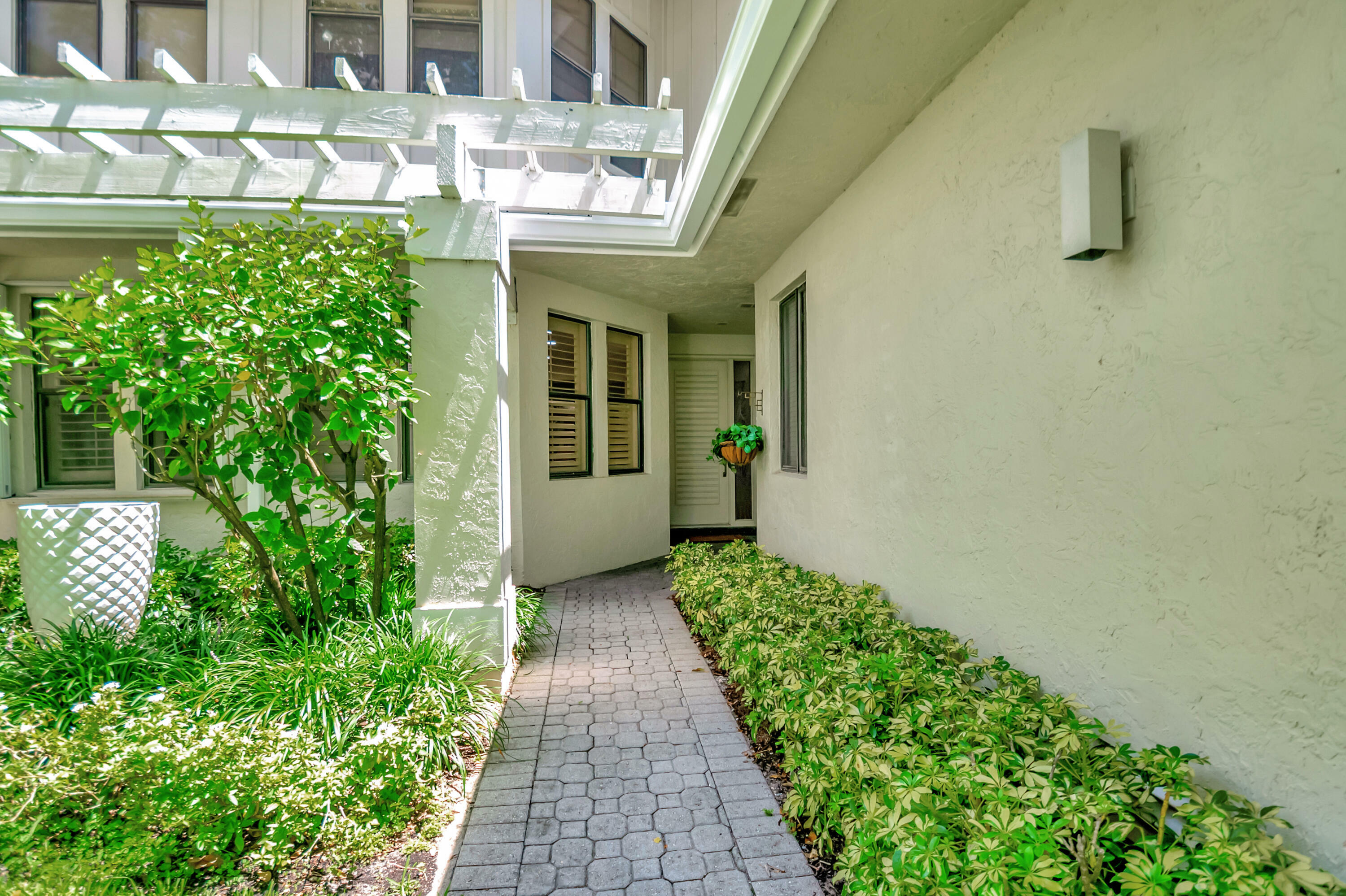 Property Photo:  17565 Ashbourne Way D  FL 33496 