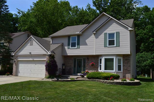 Property Photo:  43560 Lancelot Drive  MI 48188 