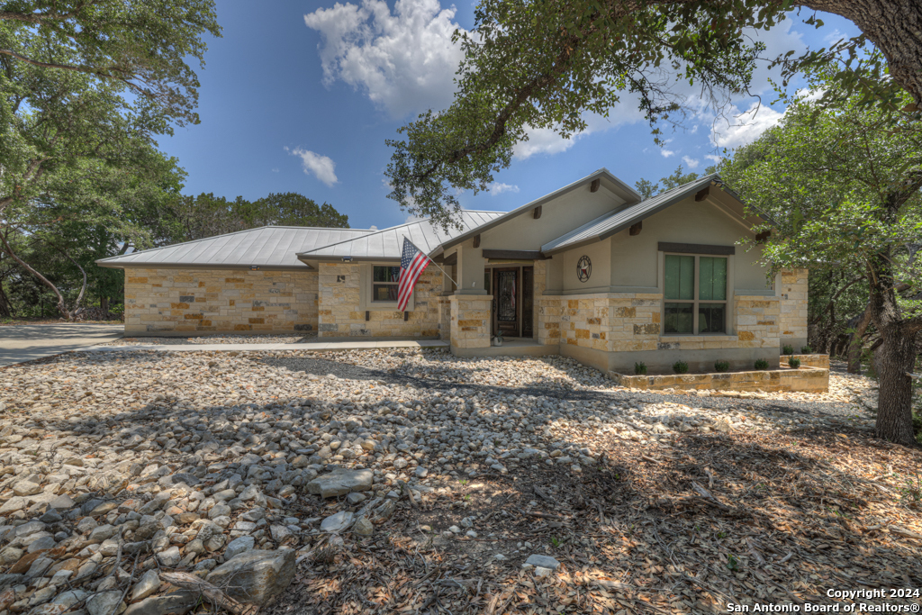 Property Photo: 120 Sierra Way TX 78133