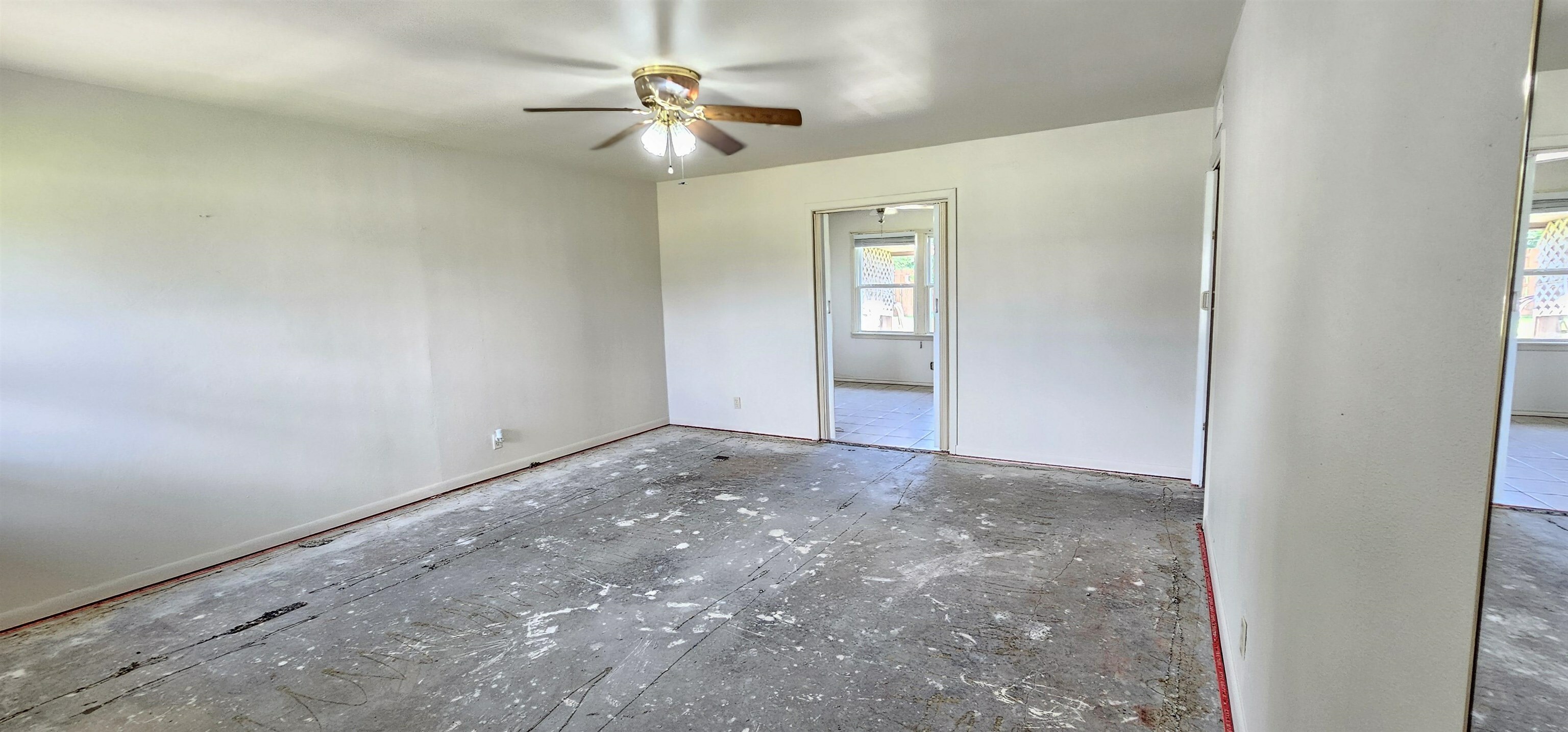 Property Photo:  185 Laxon Street  TX 77611 