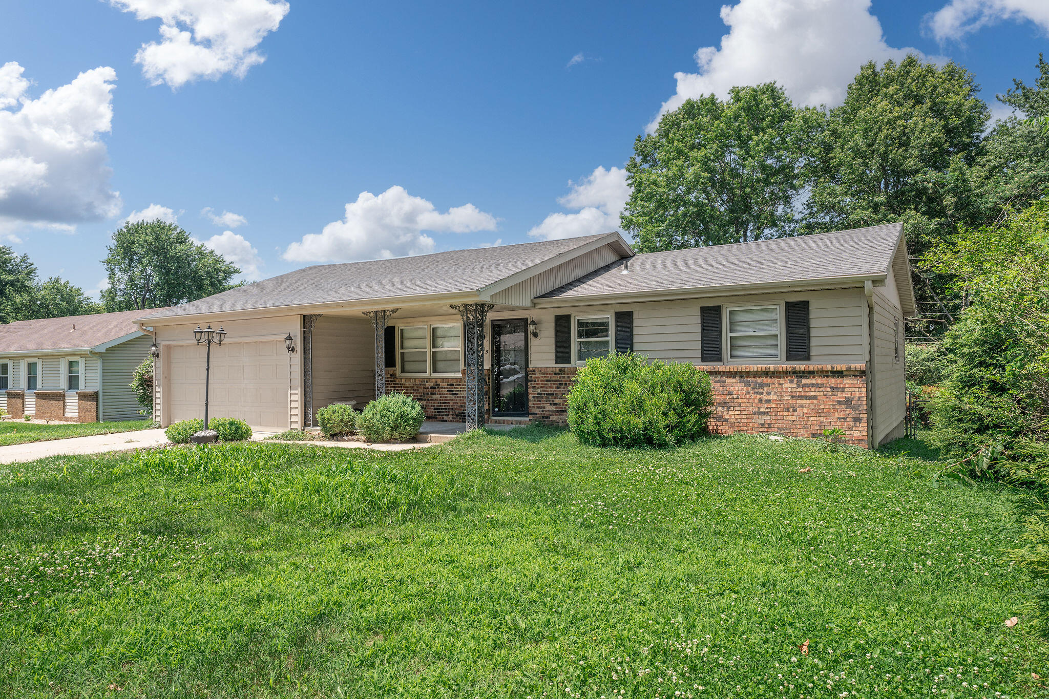 Property Photo: 905 West Morningside Street MO 65807