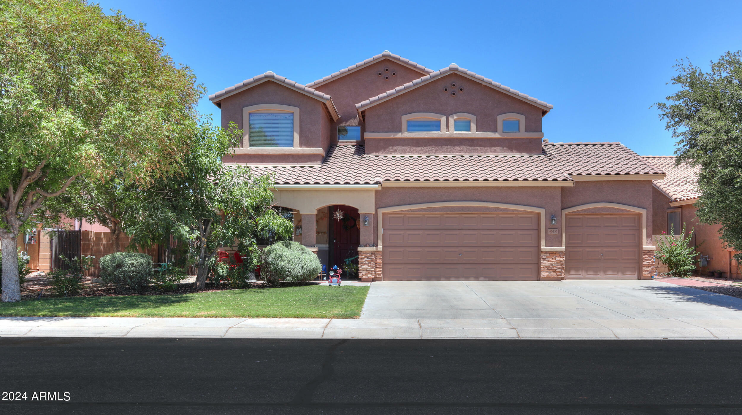 Property Photo:  46136 W Ranch Road  AZ 85139 