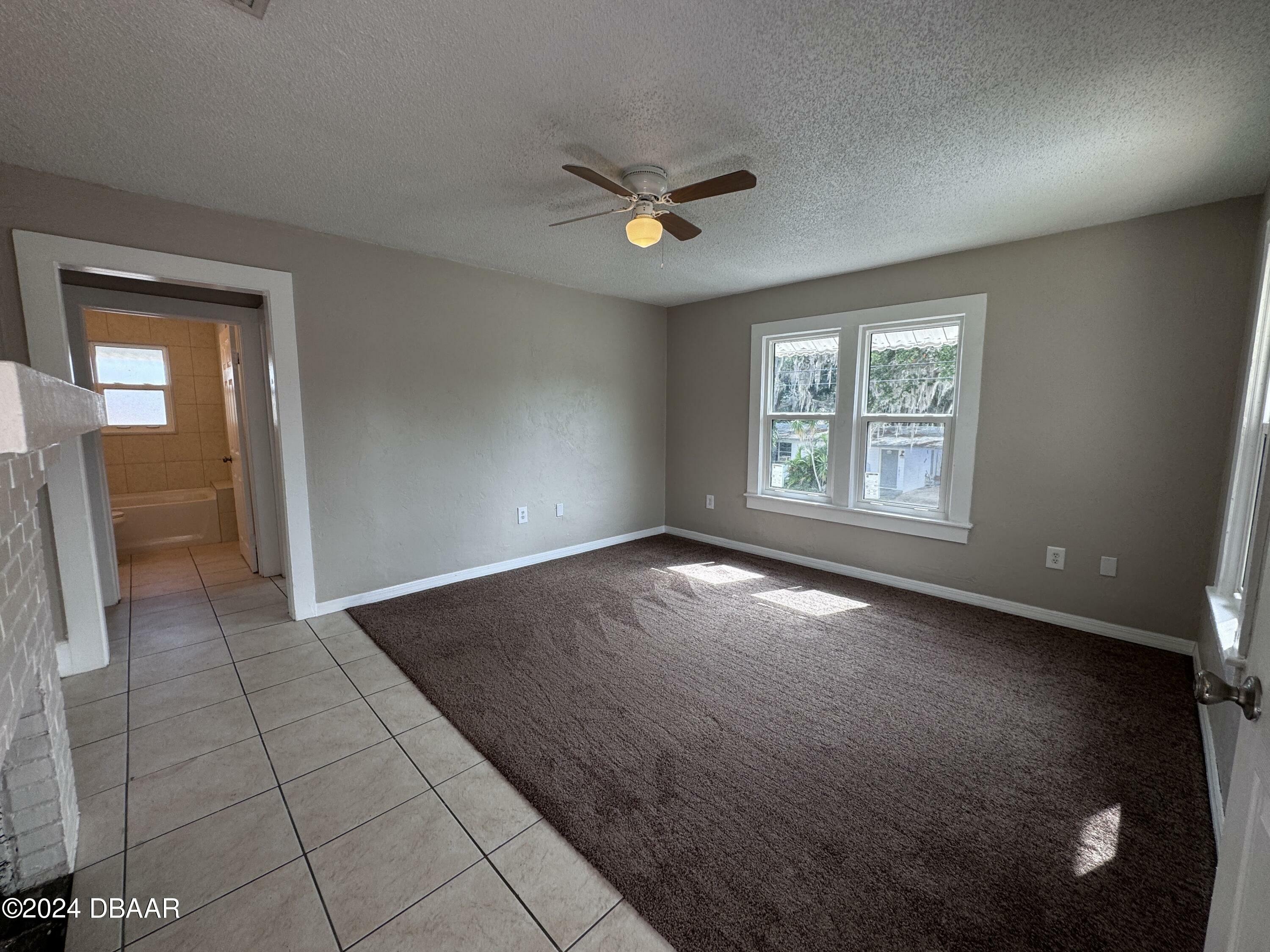 Property Photo:  1302 Holly Avenue  FL 32117 