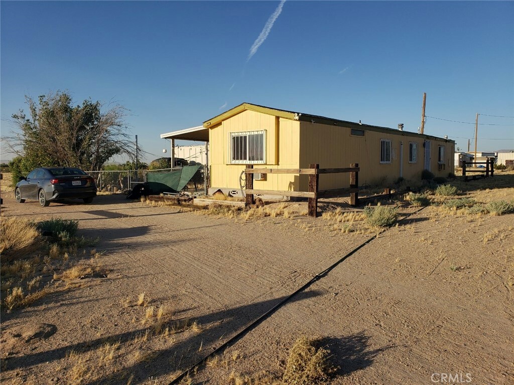 Property Photo:  47864 Derwent Drive  CA 92365 