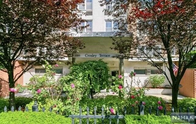 Property Photo: 2160 Center Avenue 5E NJ 07024