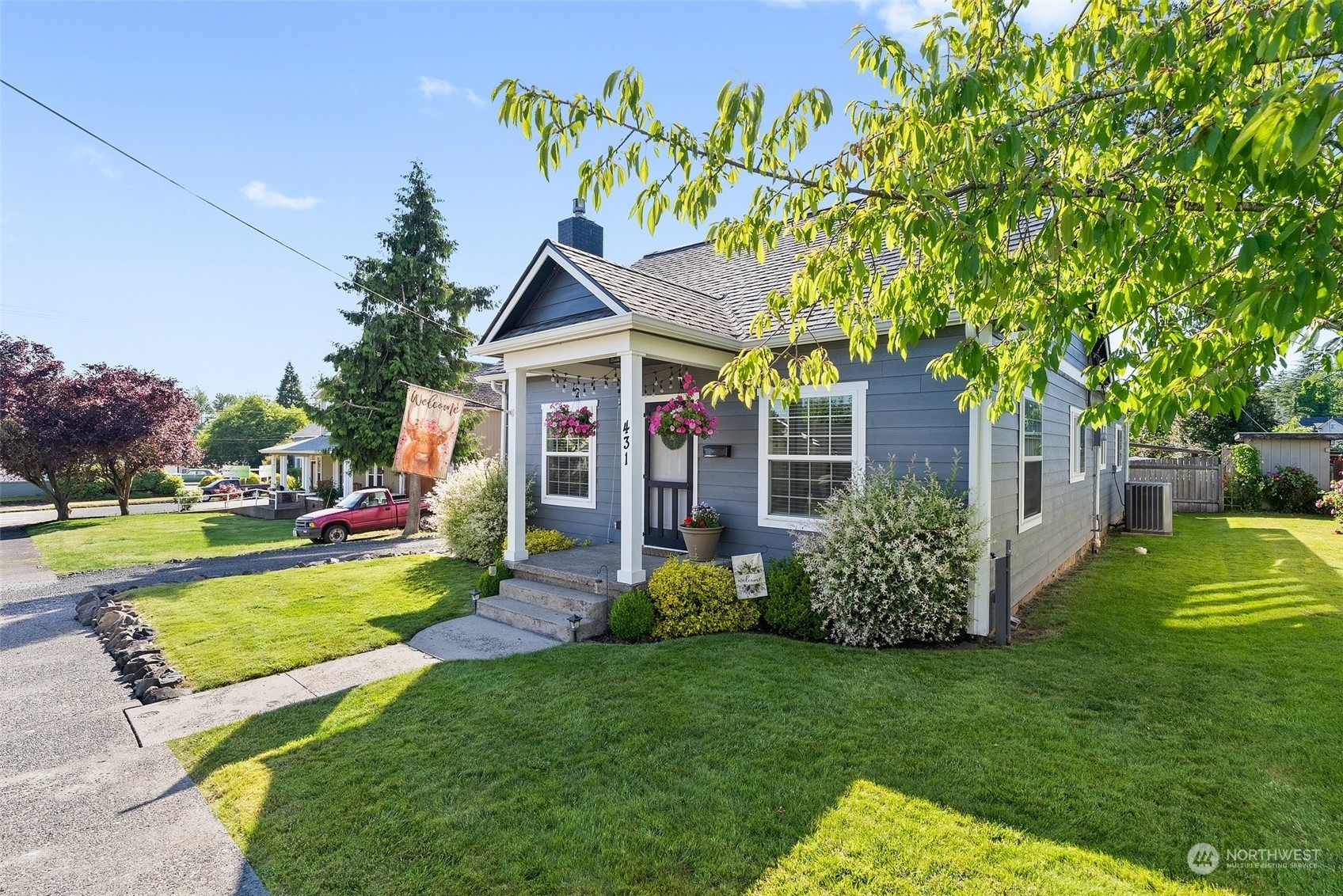 Property Photo:  431 NW Divison Street  WA 98532 