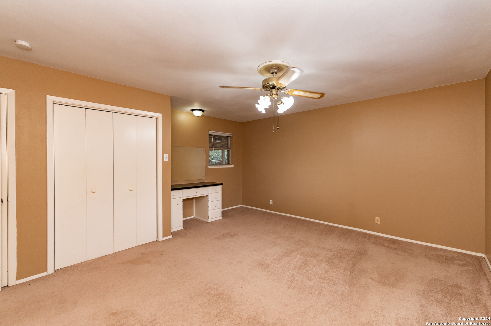 Property Photo:  242 Yosemite Dr  TX 78232 