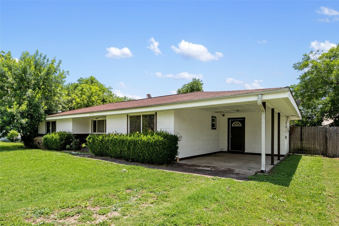 Property Photo:  207 N Main Street  TX 76577 