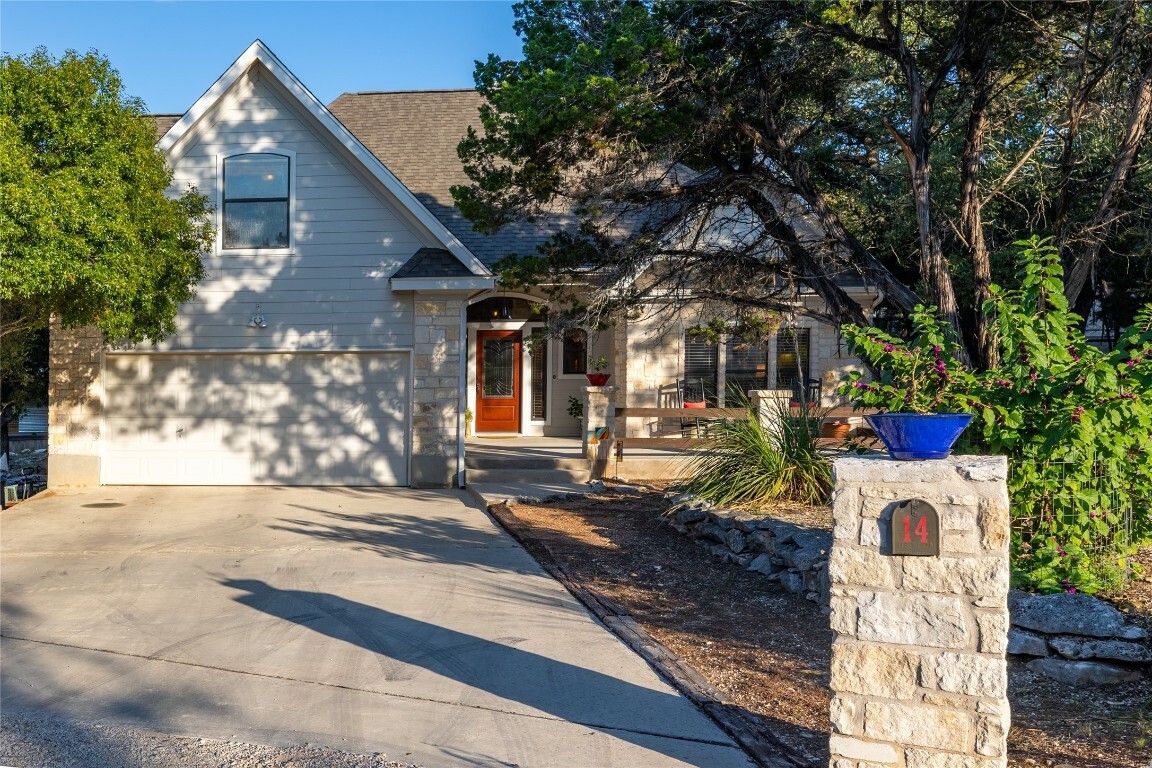 Property Photo:  14 Springwood Circle  TX 78676 