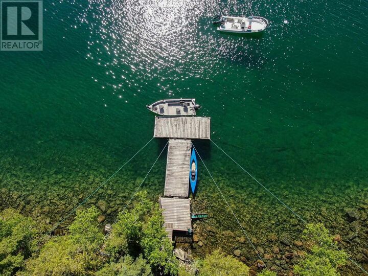 Home for sale in Nestor Falls 14027 Kakagi Lake, Nestor Falls, ON P0X 1K0