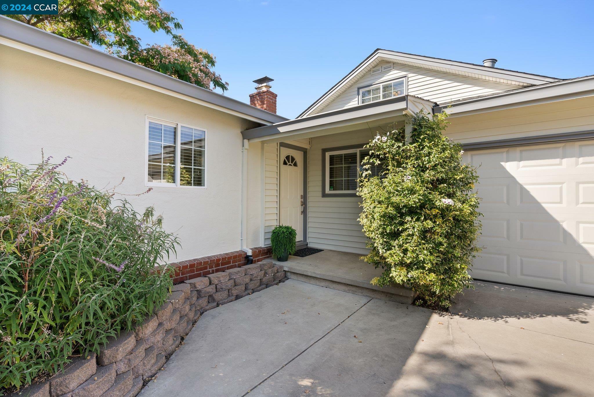 Property Photo:  1750 Landana Dr  CA 94519 