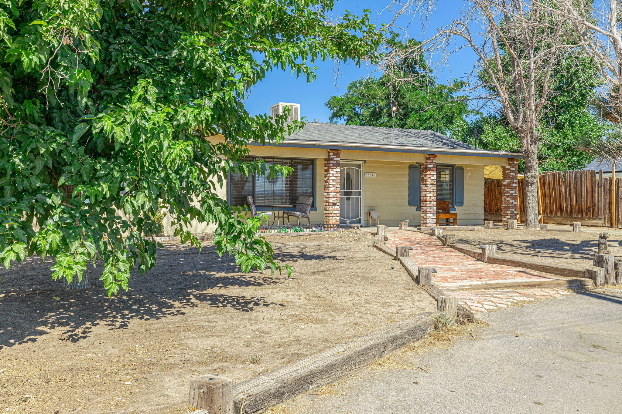 Property Photo:  44519 E 92nd Street  CA 93535 