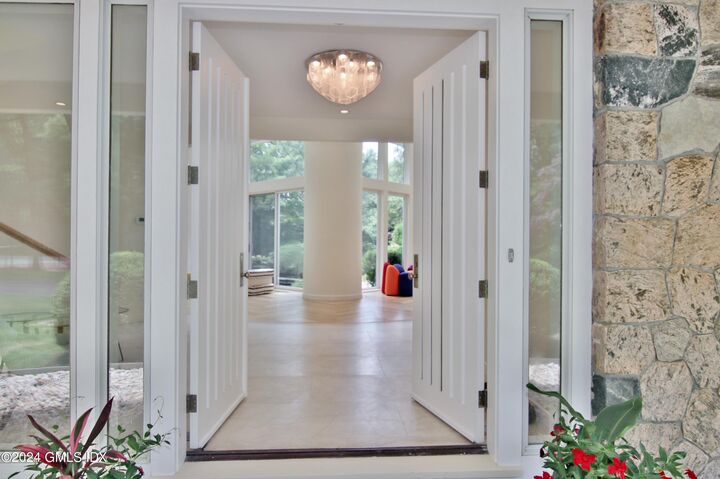 Property Photo:  897 Lake Avenue  CT 06831 