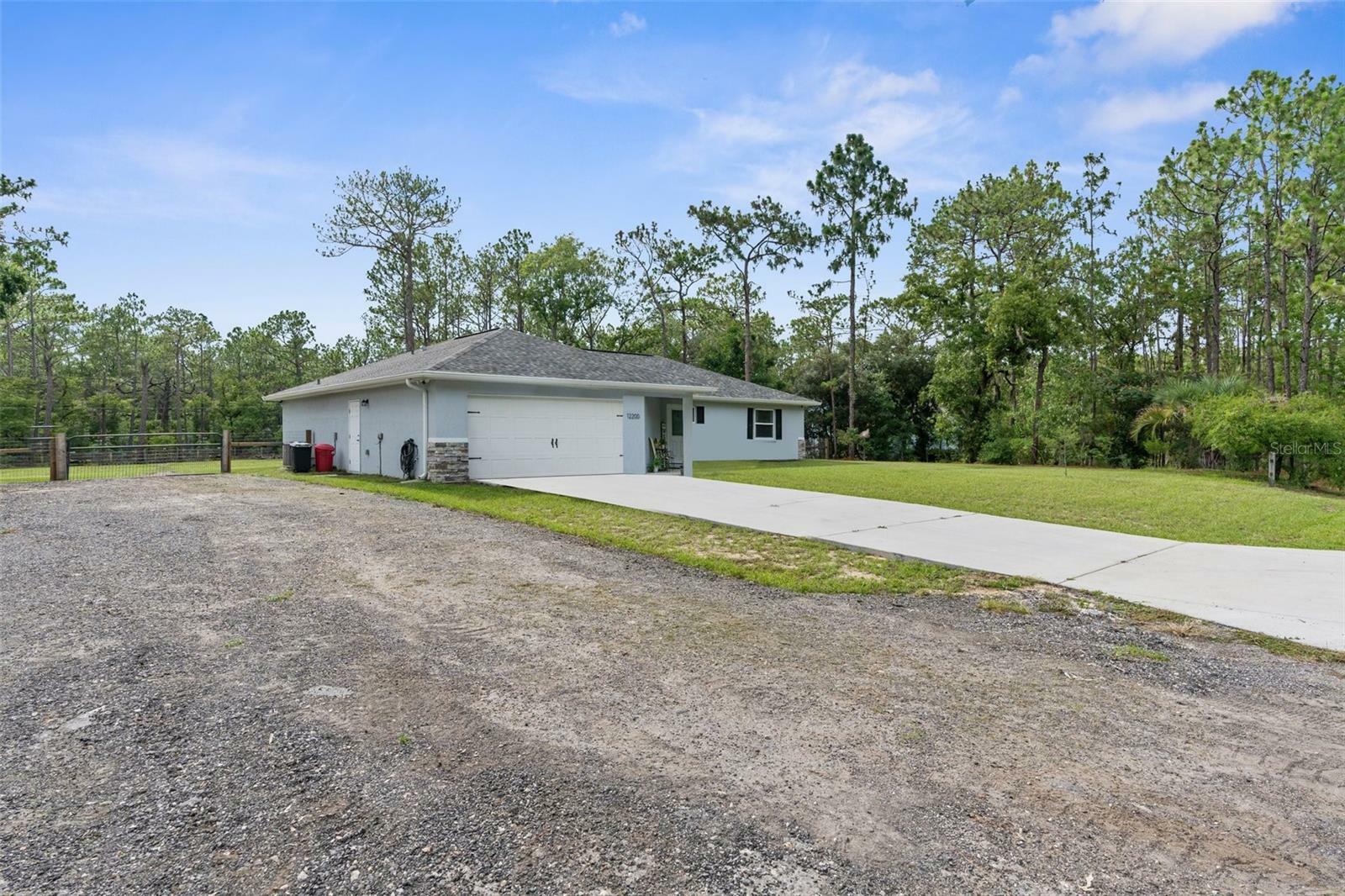 Property Photo:  12200 S Aster Point  FL 34436 