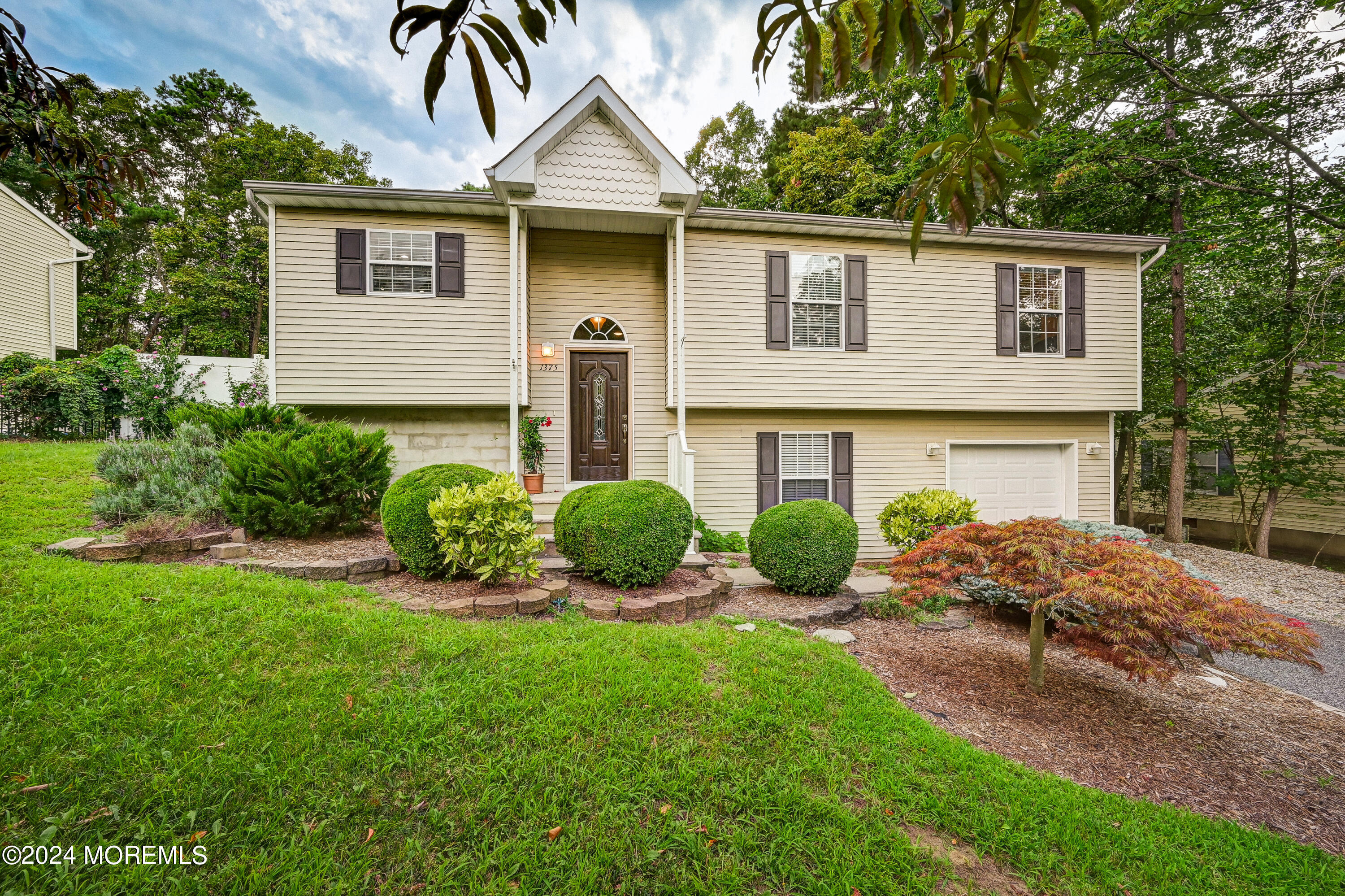 Property Photo:  1375 Larchmont Avenue  NJ 08724 