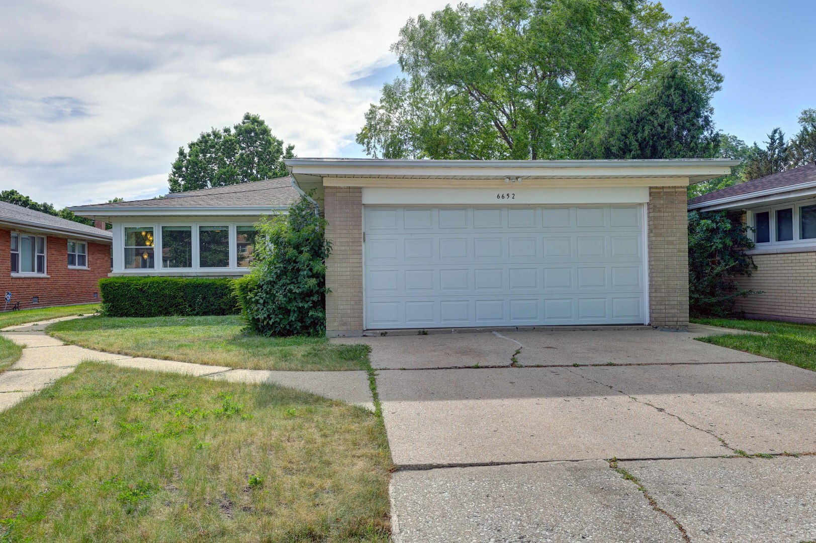 Property Photo:  6652 N Christiana Avenue  IL 60712 