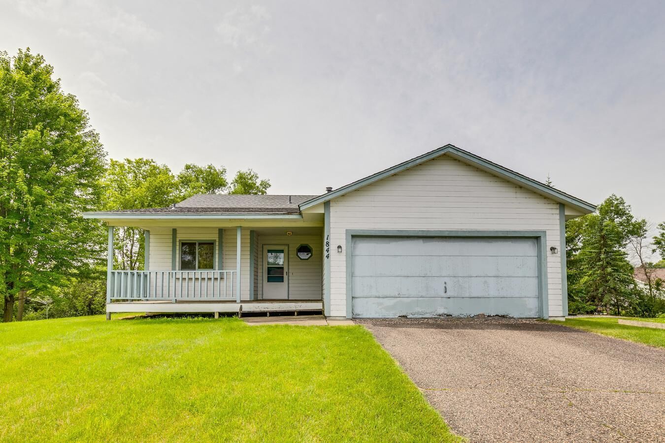 Property Photo: 1844 Houle Circle MN 55038