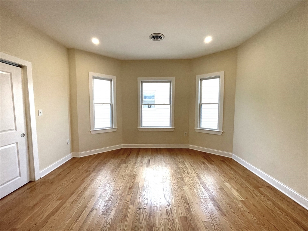 Property Photo: 122 Bellingham Street 3 MA 02150