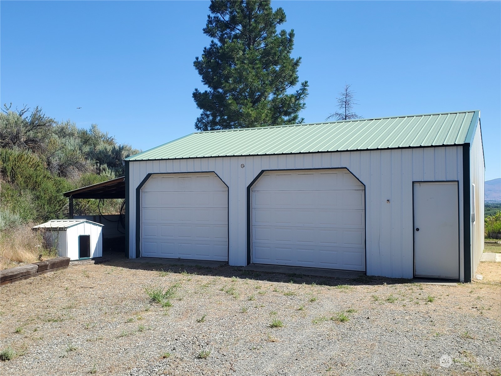 Property Photo:  296 B & O Road N  WA 98840 