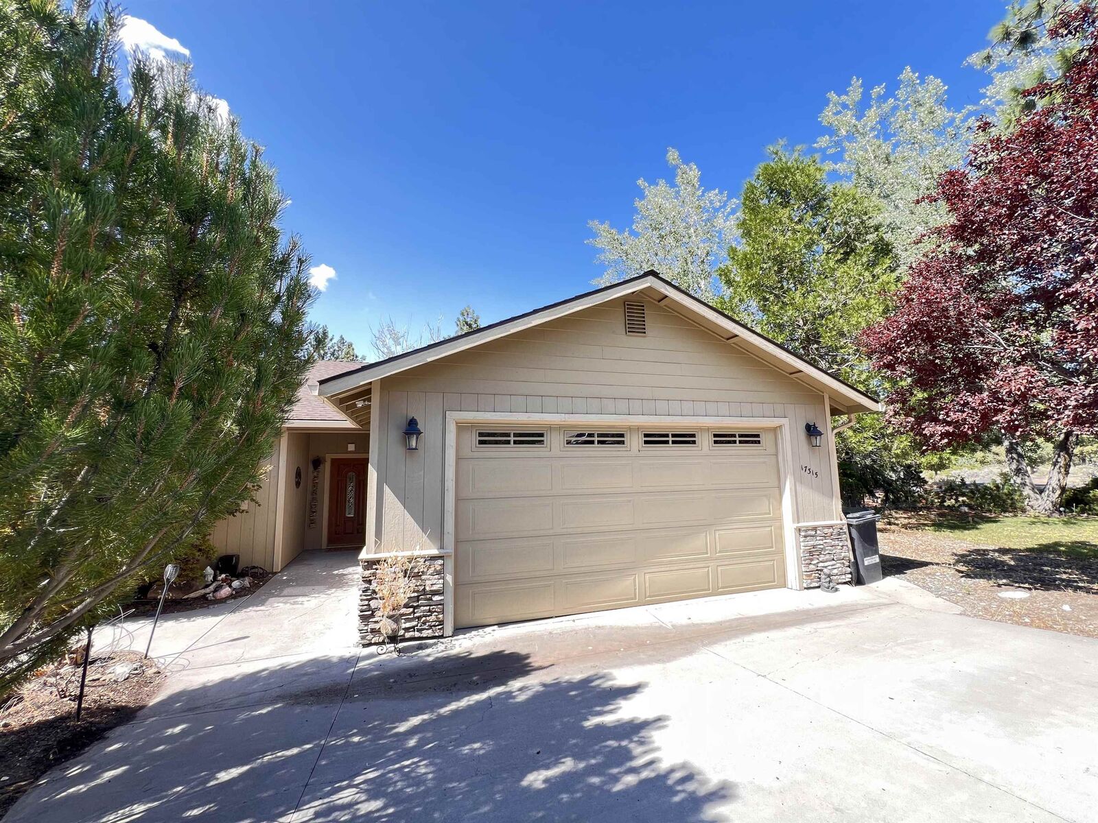 Property Photo: 17315 Squirrel Ct. CA 96094