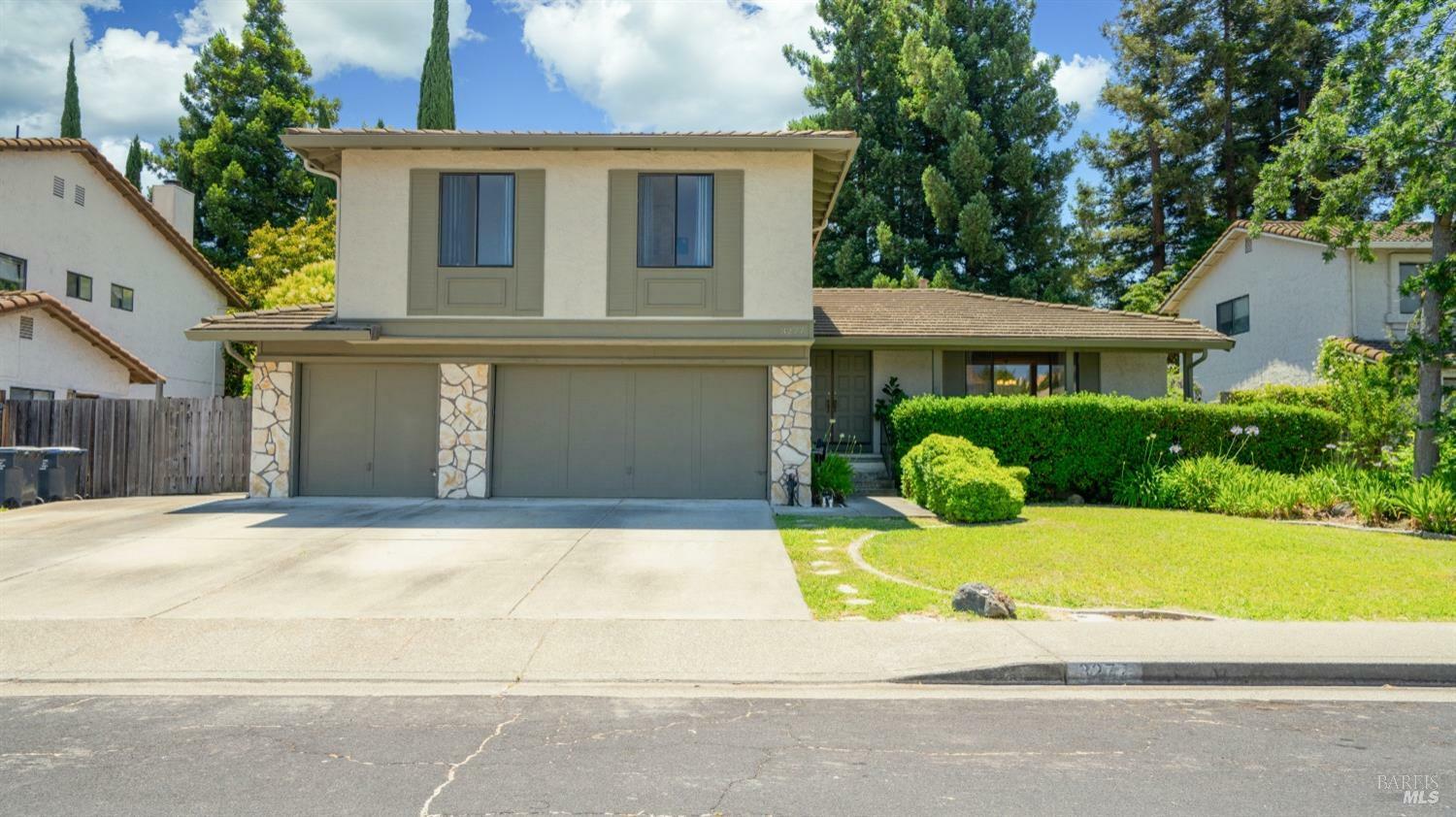 Property Photo:  3277 Arroyo Drive  CA 94533 