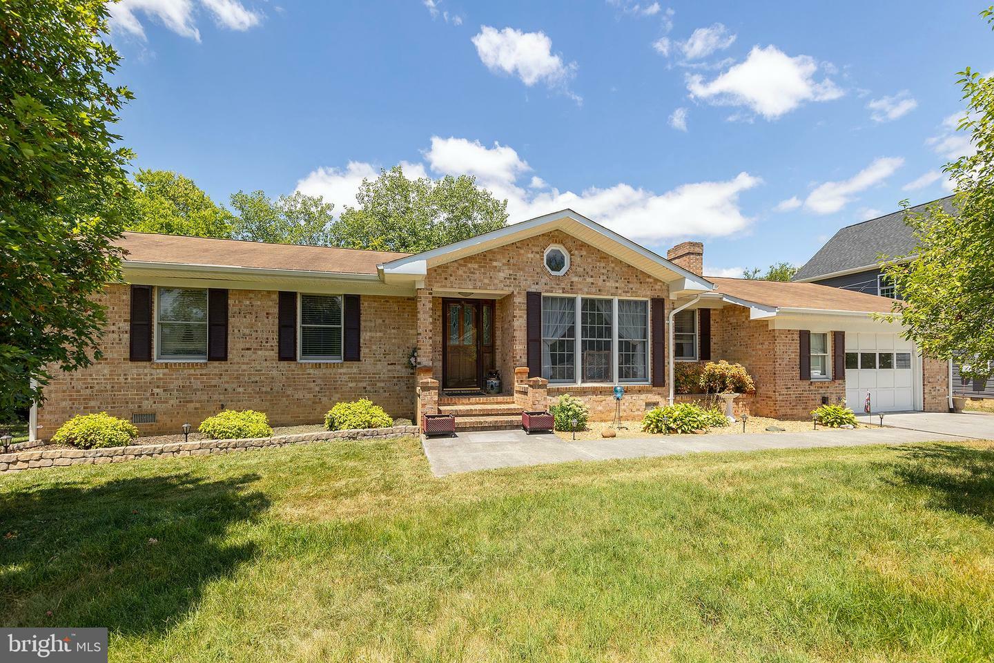 Property Photo:  294 S Loudoun Street  VA 22657 