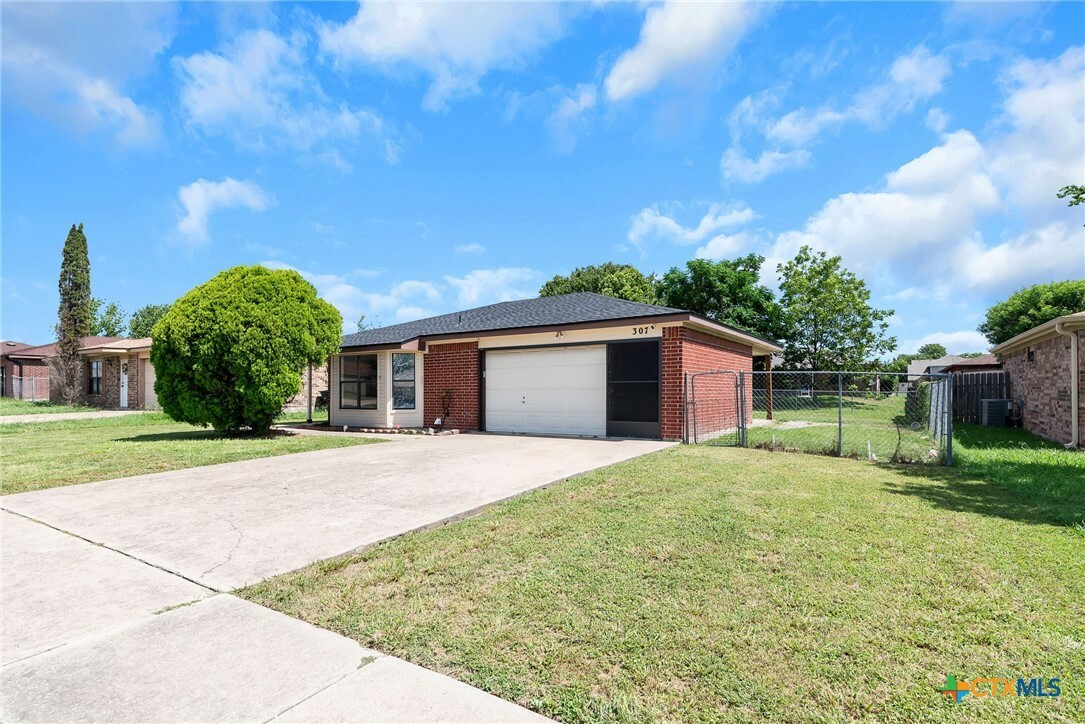 Property Photo:  307 Eric Drive  TX 76542 