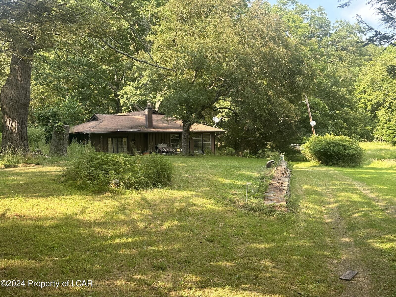 Property Photo: 200 Sunset Lake Road PA 18655