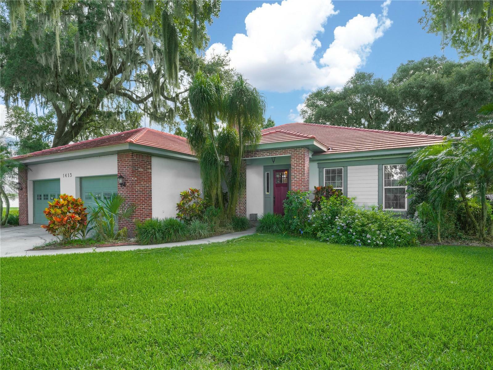 Property Photo:  1413 Wirts Point Drive  FL 33827 