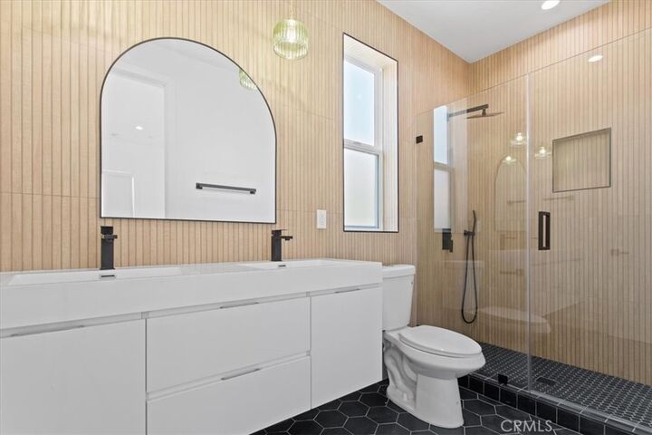 Property Photo:  1807 Beloit Avenue  CA 90025 