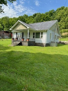 Property Photo:  1103 Wartrace Hwy  TN 37145 