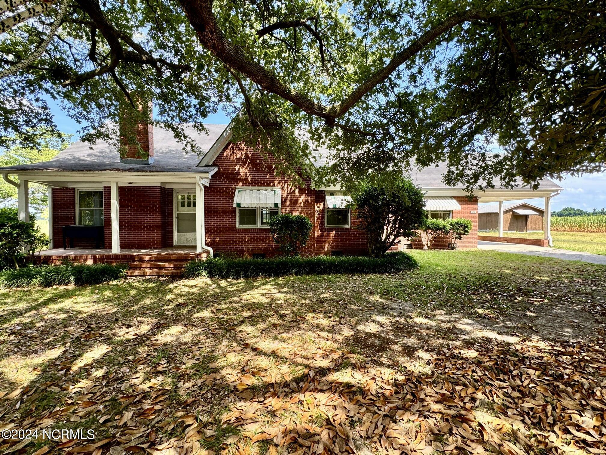 Property Photo:  454 NW Bridge Road  NC 28540 