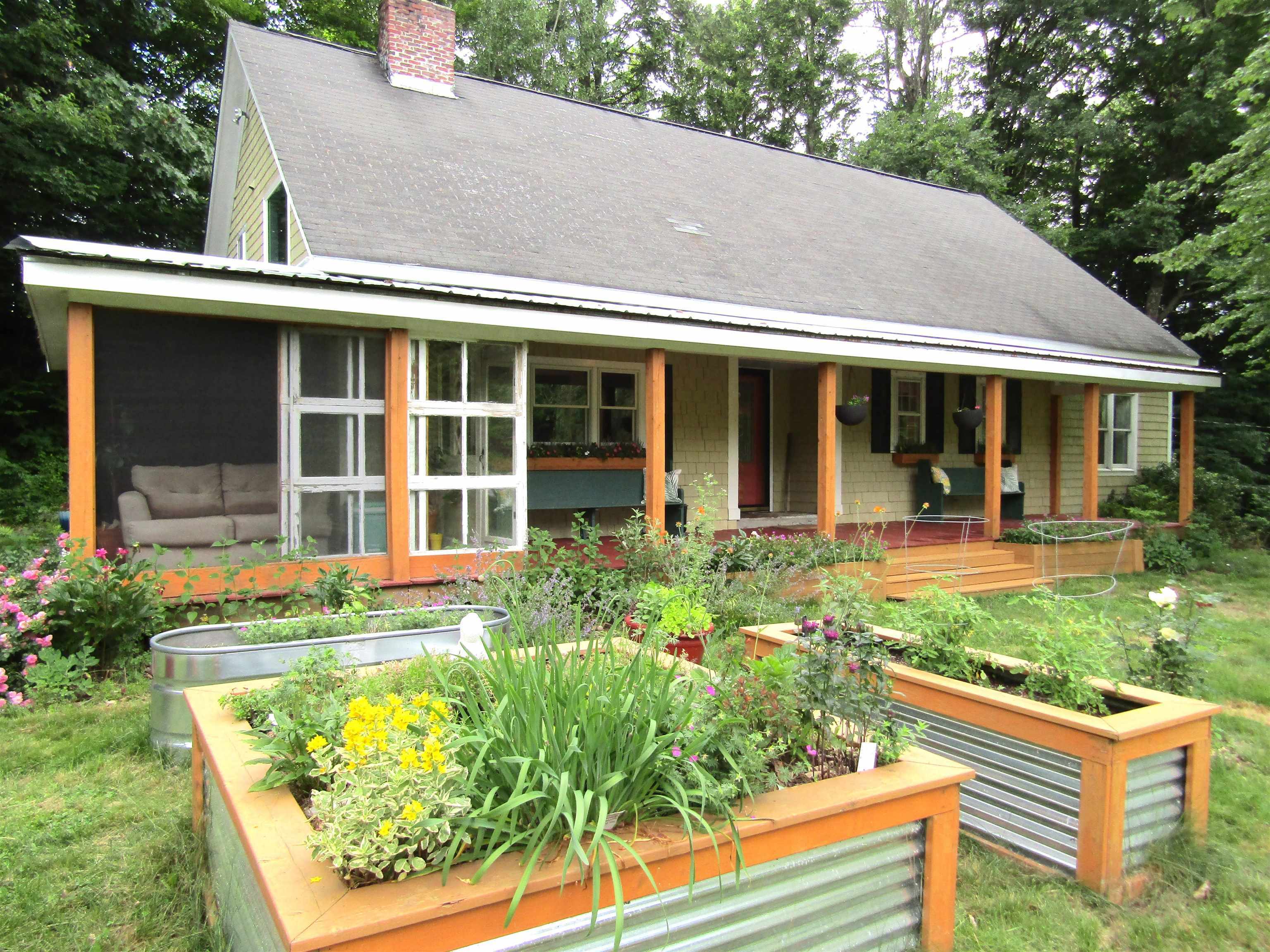 Property Photo: 39 Town Farm Road NH 03086