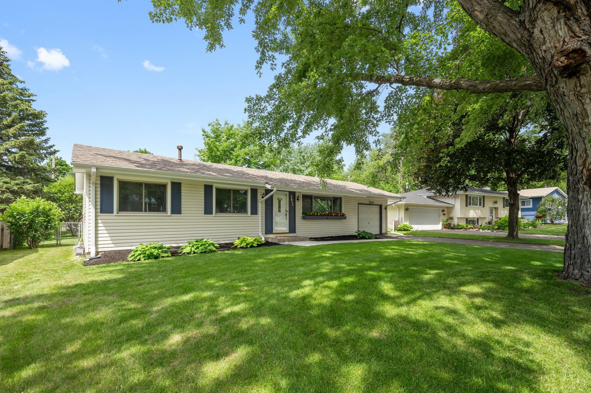 Property Photo: 3011 Boone Avenue N MN 55427