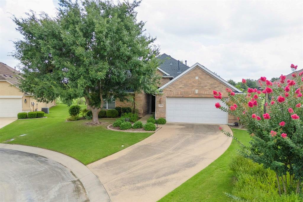 Property Photo: 10924 Southerland Drive TX 76207